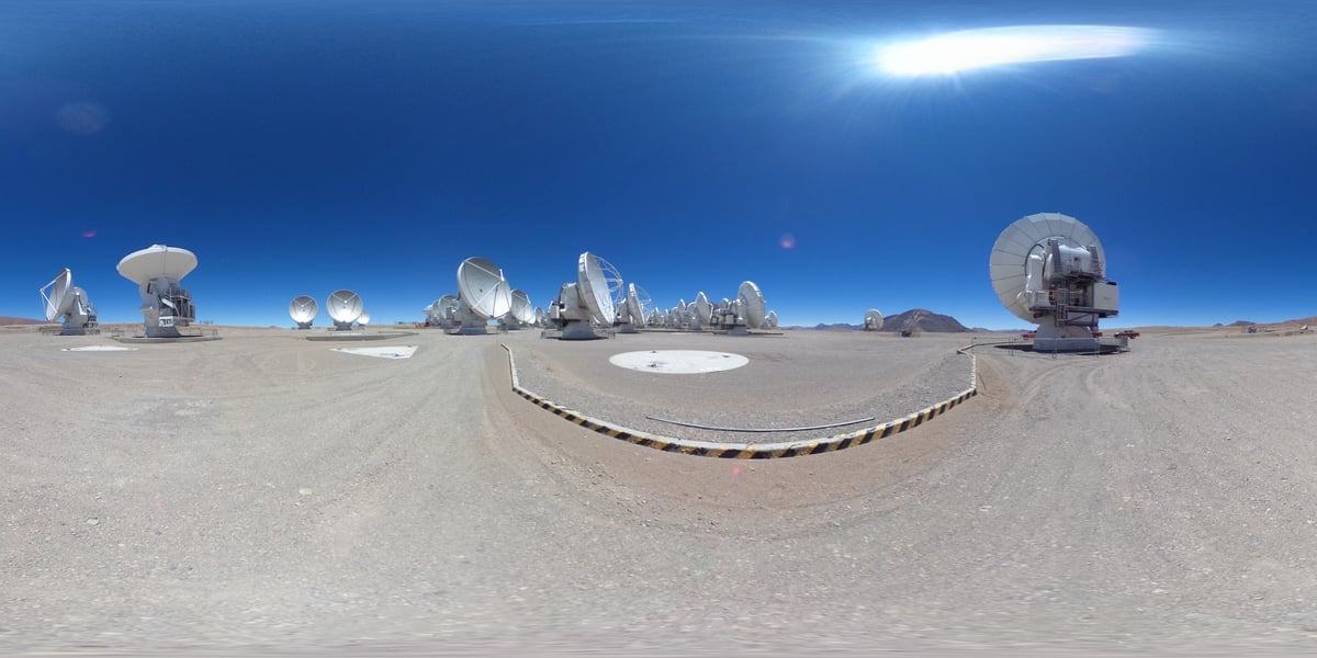 Panorama del observatorio ALMA en el desierto de Atacama, Chile